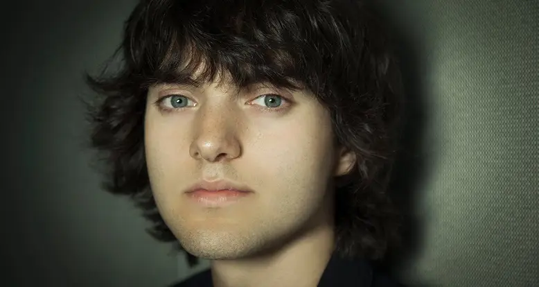 A 19 Year Old Figured Out How To Remove The Pacific Ocean Garbage Patch