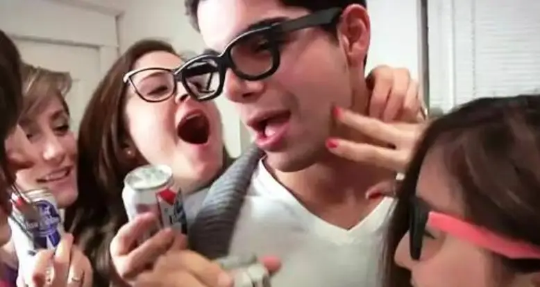 Is He A Bro Or Is A Hipster?