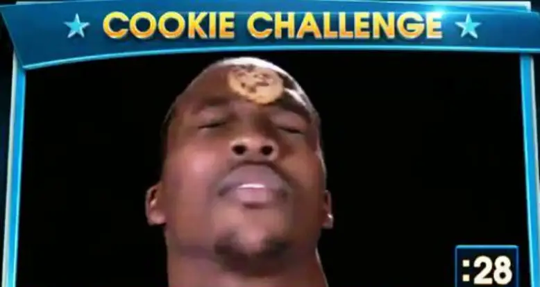 Dwight Howard Eats A Cookie Off His Head With No Hands