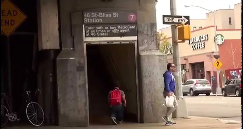 Unbelievable First Hand Video Of The Day In The Life Of A Dwarf In New York