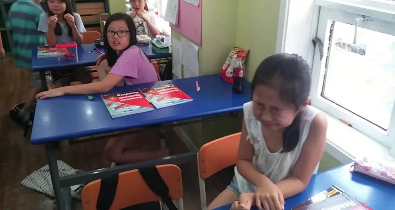 Watch Korean Kids Try Warheads For The First Time