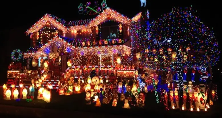 25 Of The Most Outrageous Christmas Decorations