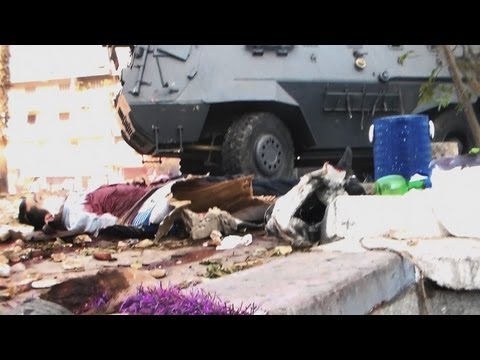 Amazing First Hand Video Of Egyptian Attacks On Protestors