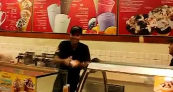 How They Serve Ice Cream In Dubai