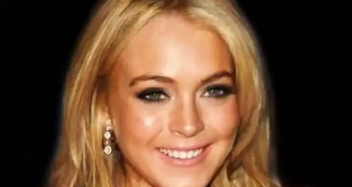Lindsay Lohan’s Ridiculous Facial Transformation