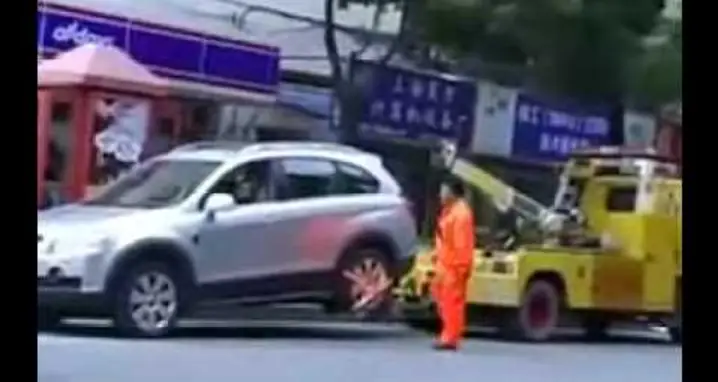Turning The Tables On A Tow Truck