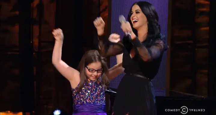 Katy Perry Sings “Firework” With An Autistic Fan