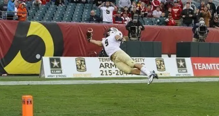 The Most Amazing Football Catch You’ll Ever See