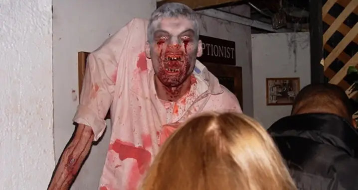 17 Of The Best Haunted Houses You Can Visit In America