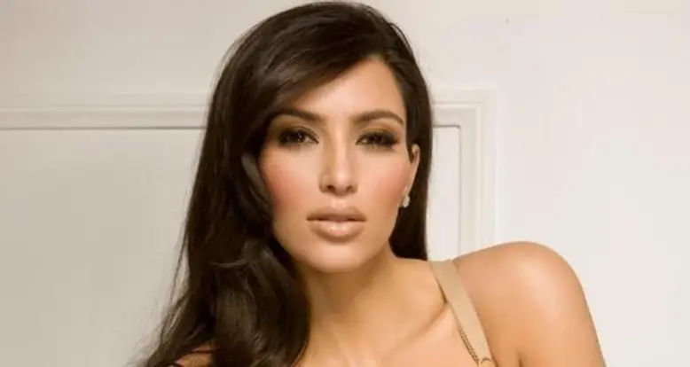 33 Ridiculously Hot Kim Kardashian Photos