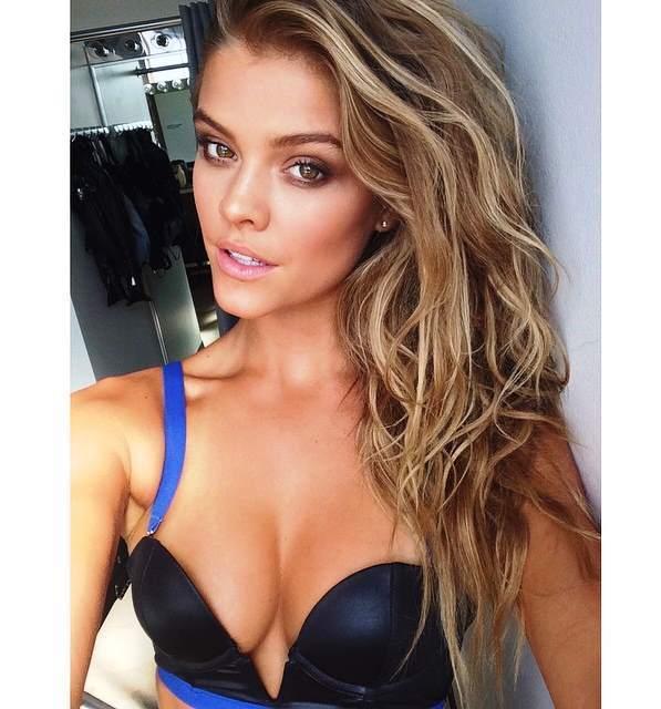 Nina Agdal Sexy Instagram