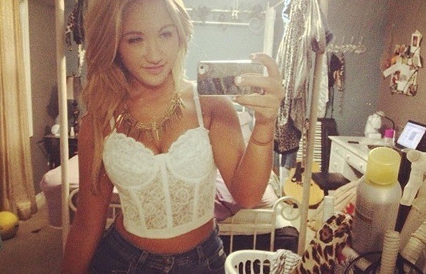 Niykee Heaton Wearing A White Top