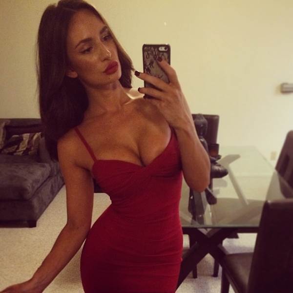 Rosie Roff Sexy Instagram Photos