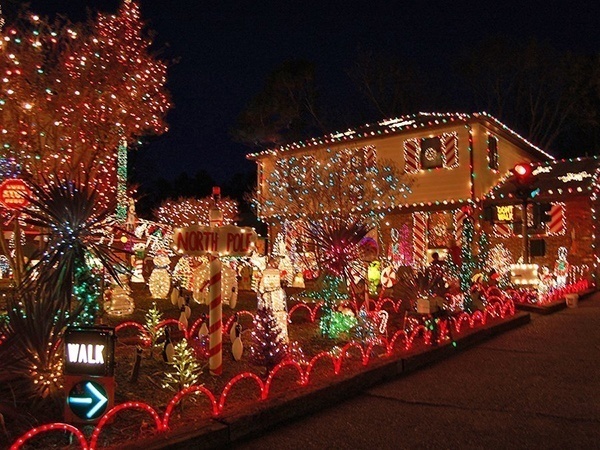 Crazy Christmas Decorations Walk