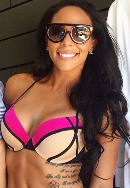Sydney Leroux Bra